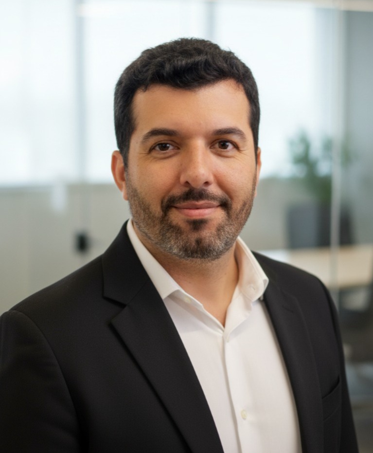 MAURÍCIO BARCE BARBOSA 