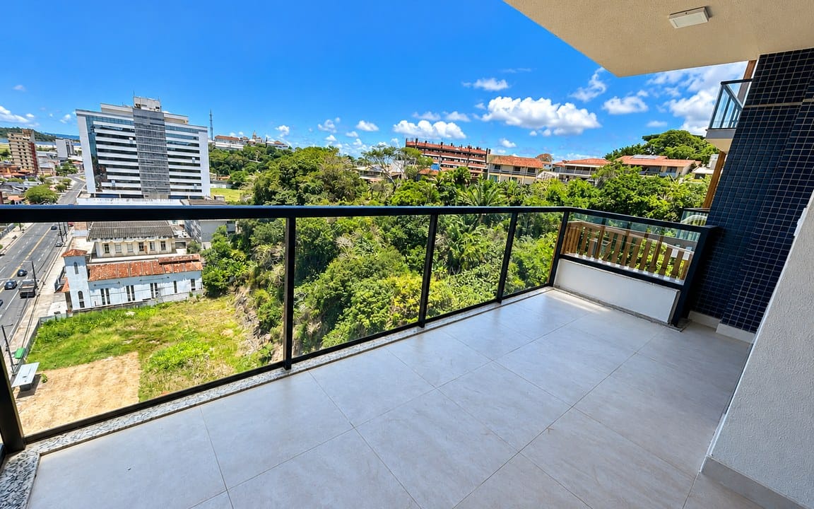Varanda Moderna com Vista para a Cidade.jpg