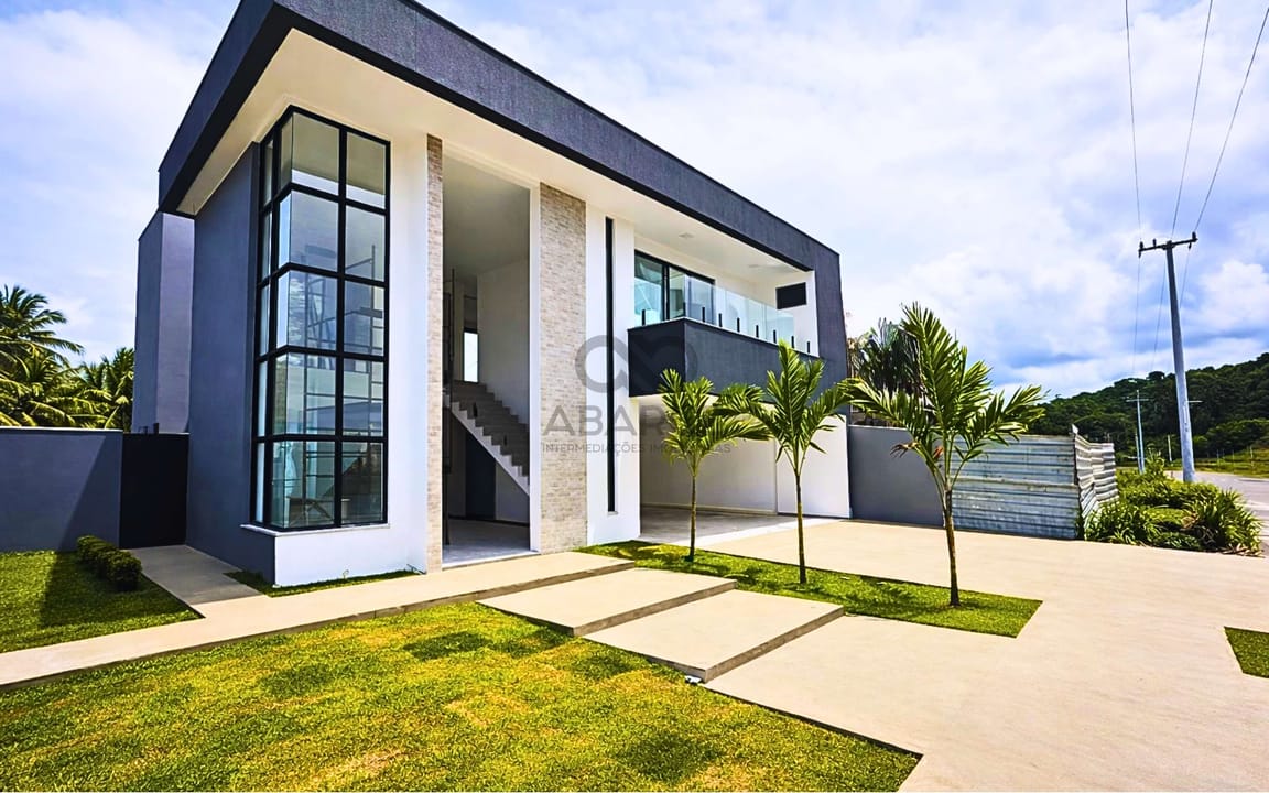 CASA RESIDENCIAL 4 SUÍTES - CURURUPE - ILHÉUS/BA