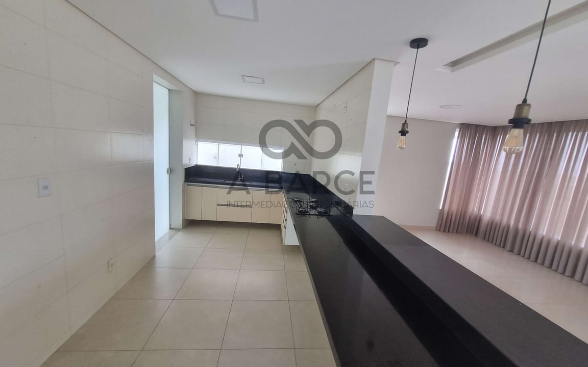 CASA 3 DORMS SENDO 1 SUÍTE - PRAIA DOS MILIONÁRIOS – ILHÉUS/BA - Imagem 4