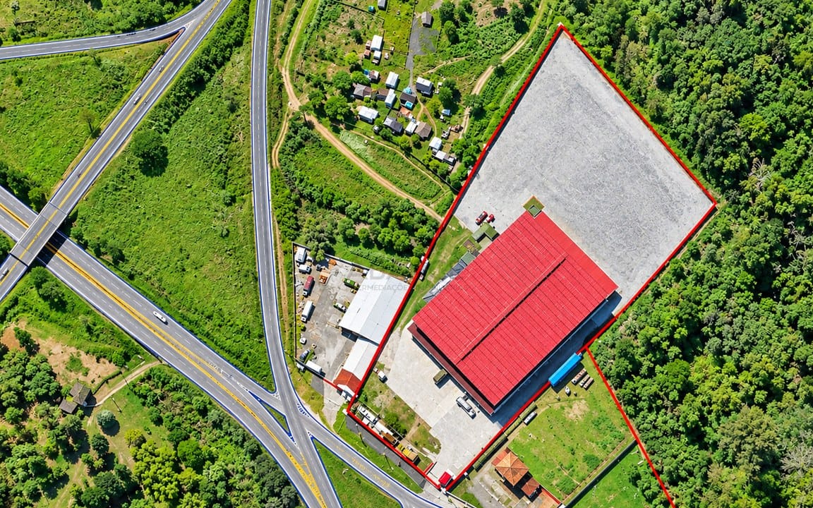Propriedade Industrial Junto Ã  Autoestrada.jpg