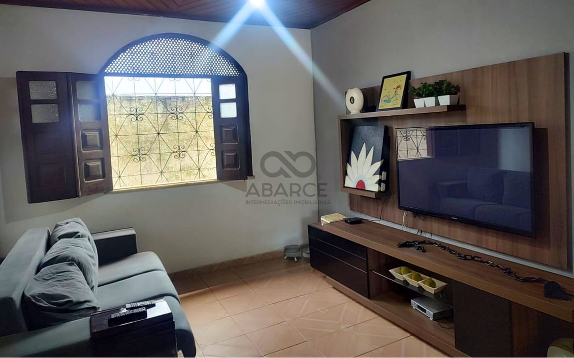 CASA RESIDENCIAL 4 DORMS SENDO 2 SUÍTES  -  JARDIM SAVÓIA  -  ILHÉUS/BA - Imagem 2