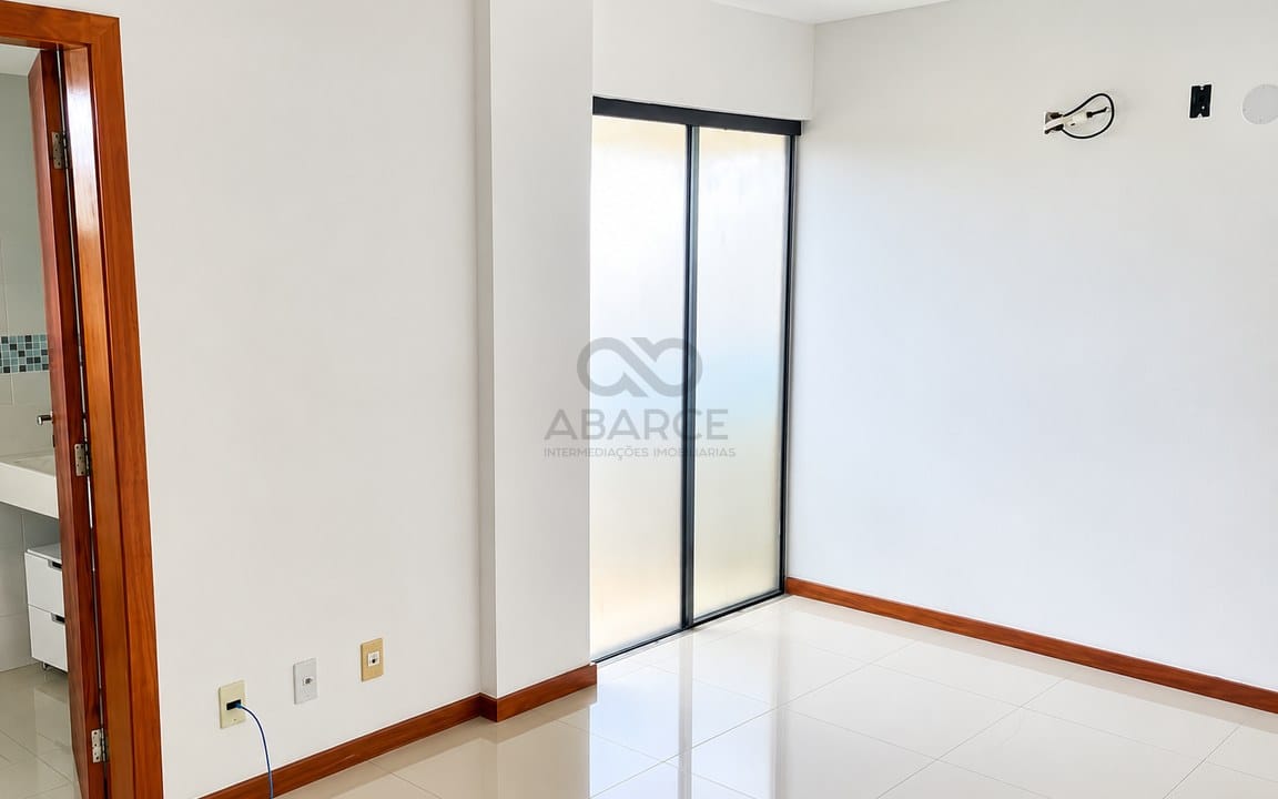 Interior Minimalista com Porta de Vidro Fosco.jpg