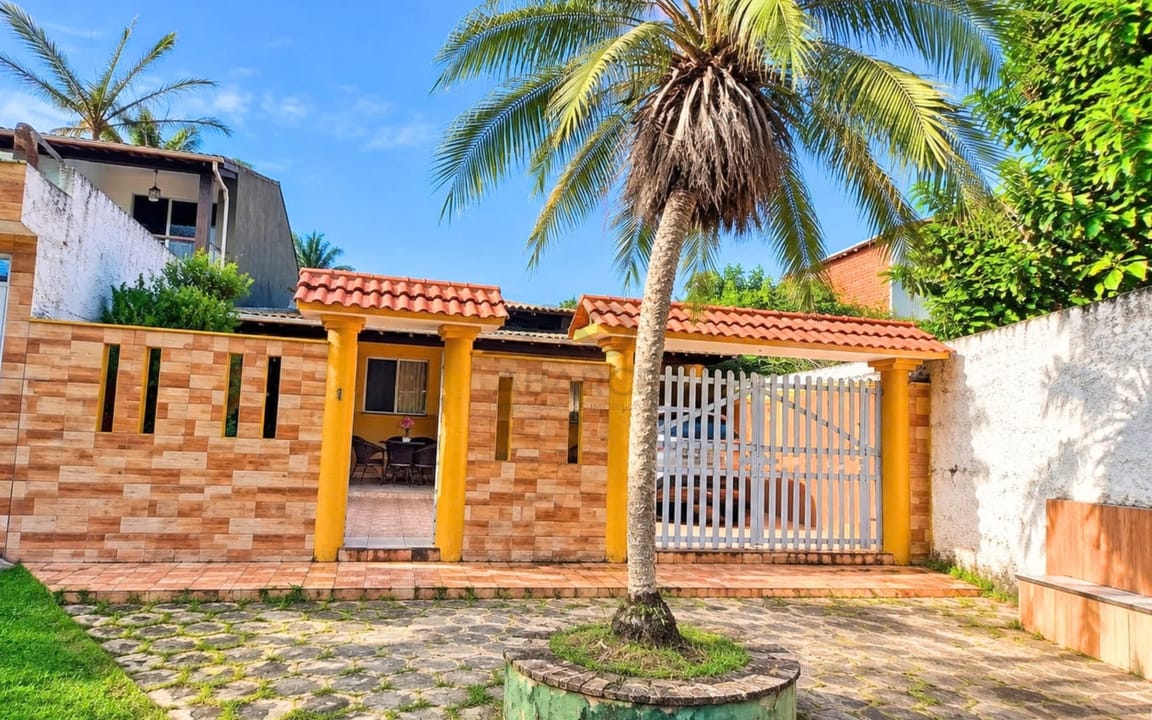 CASA RESIDENCIAL 3 DORMS SENDO 1 SUÍTE - COND. JÓIA DO ATLÂNTICO - ILHÉUS/BA