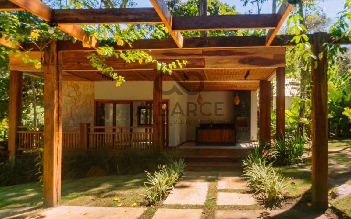 CASA RESIDENCIAL 3 SUÍTES – ITACARÉ/BA