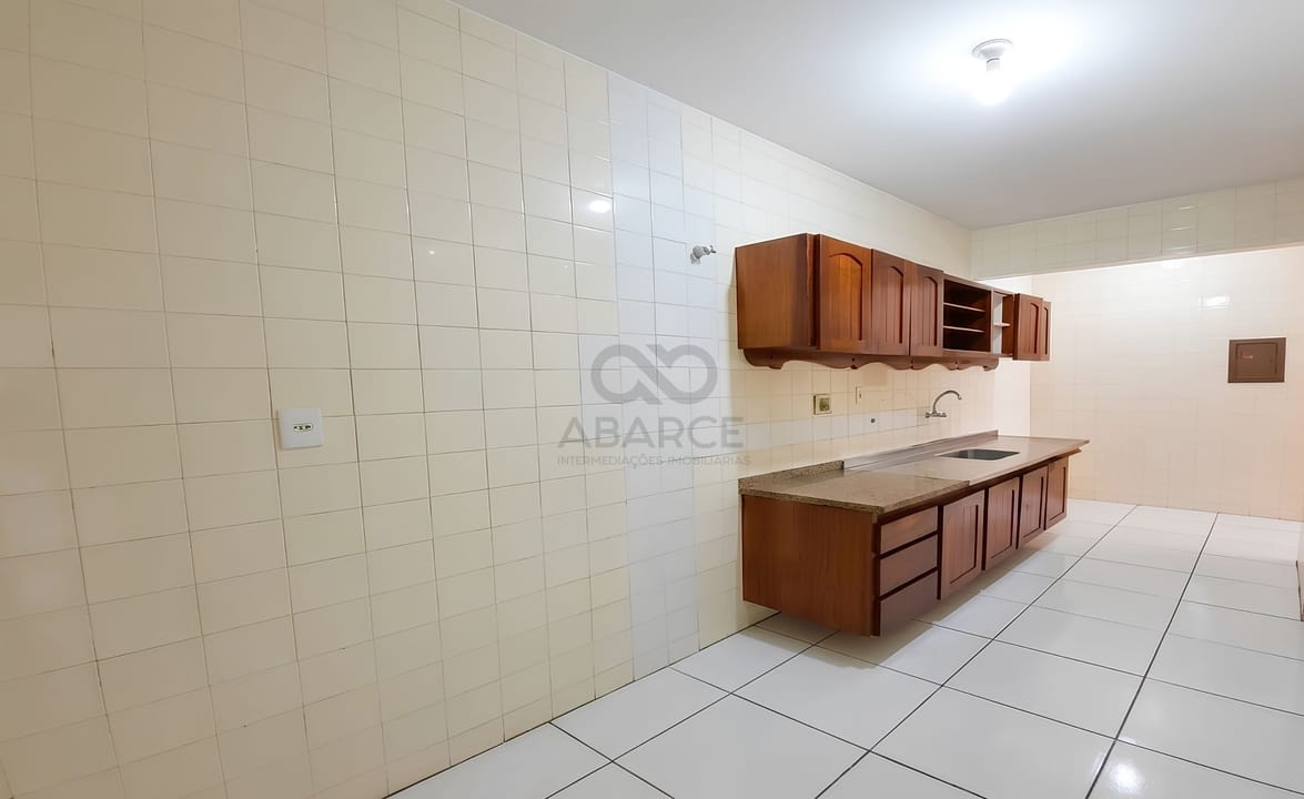 APT. 3 DORMS SENDO 1 SUÍTE - ED. SÃO JORGE DOS ILHÉUS - ILHÉUS/BA - Imagem 3