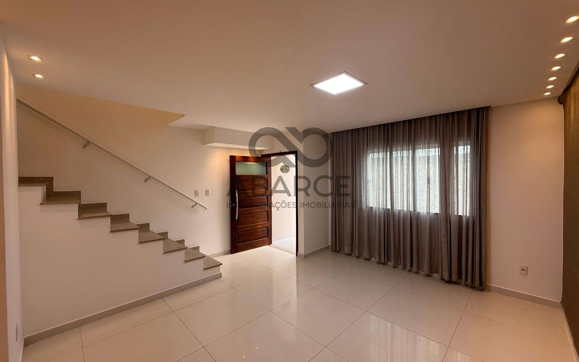 CASA VILLAGE 3 DORMS SENDO 1 SUÍTE -  JARDIM ATLÂNTICO I - ILHÉUS/BA - Imagem 2